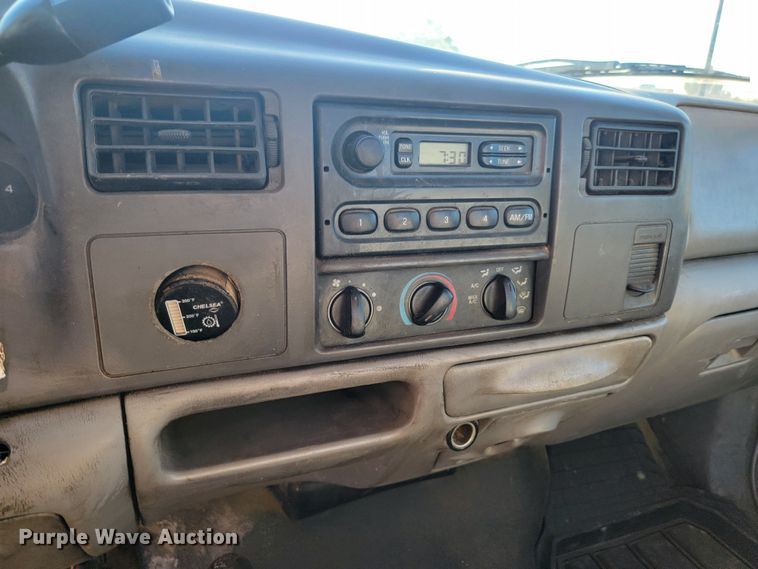 image for item KS9230 2000 Ford F550 XL Super Duty  truck cab and chassis