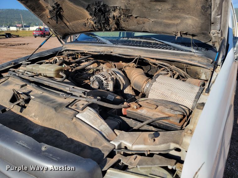 image for item KS9230 2000 Ford F550 XL Super Duty  truck cab and chassis