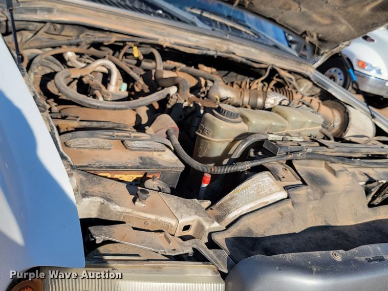 image for item KS9230 2000 Ford F550 XL Super Duty  truck cab and chassis