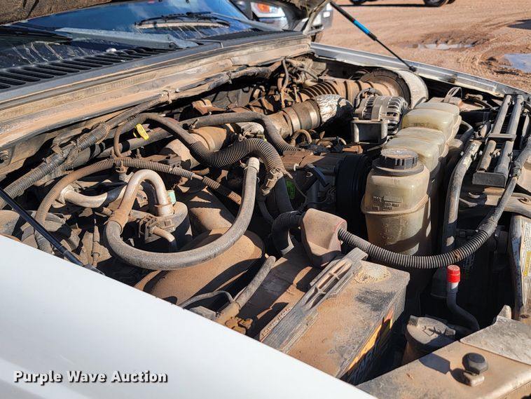 image for item KS9230 2000 Ford F550 XL Super Duty  truck cab and chassis