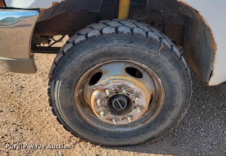 image for item KS9230 2000 Ford F550 XL Super Duty  truck cab and chassis