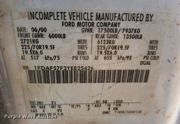 image for item KS9230 2000 Ford F550 XL Super Duty  truck cab and chassis