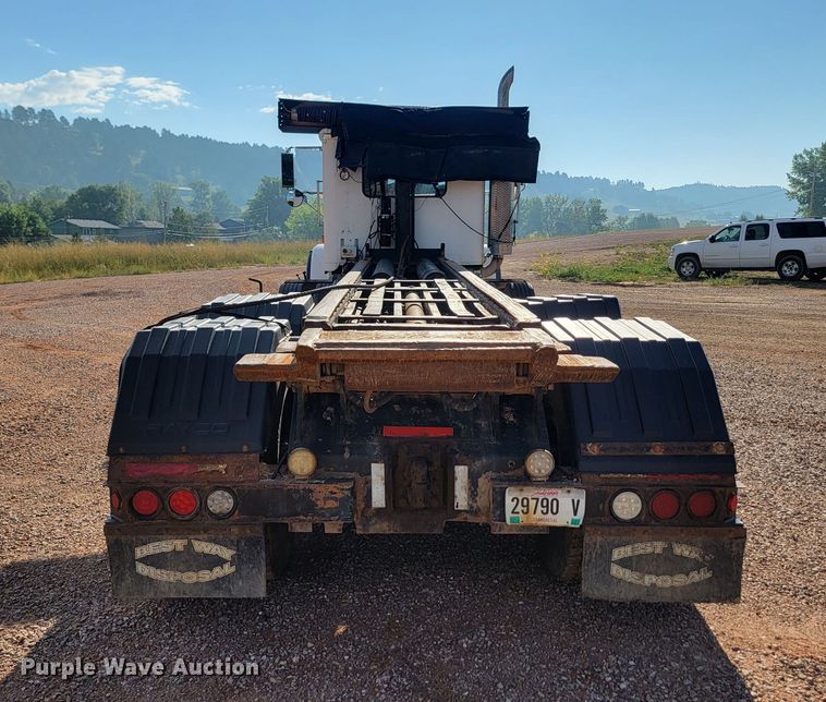 image for item KS9231 1999 Freighliner  roll-off container truck