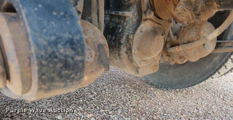 image for item KS9231 1999 Freighliner  roll-off container truck