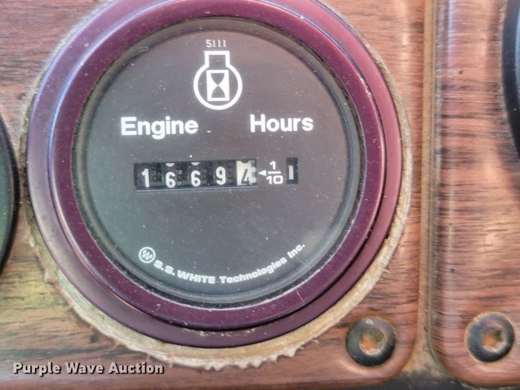 image for item KS9231 1999 Freighliner  roll-off container truck