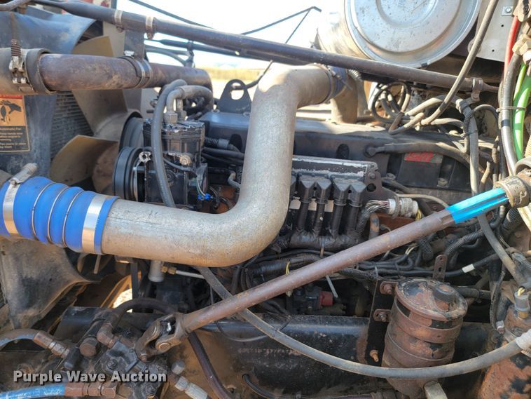 image for item KS9231 1999 Freighliner  roll-off container truck