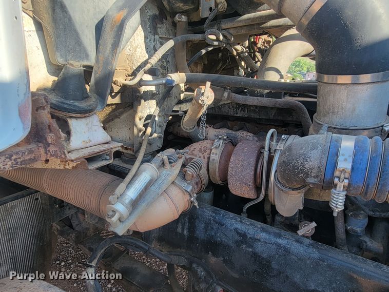 image for item KS9231 1999 Freighliner  roll-off container truck