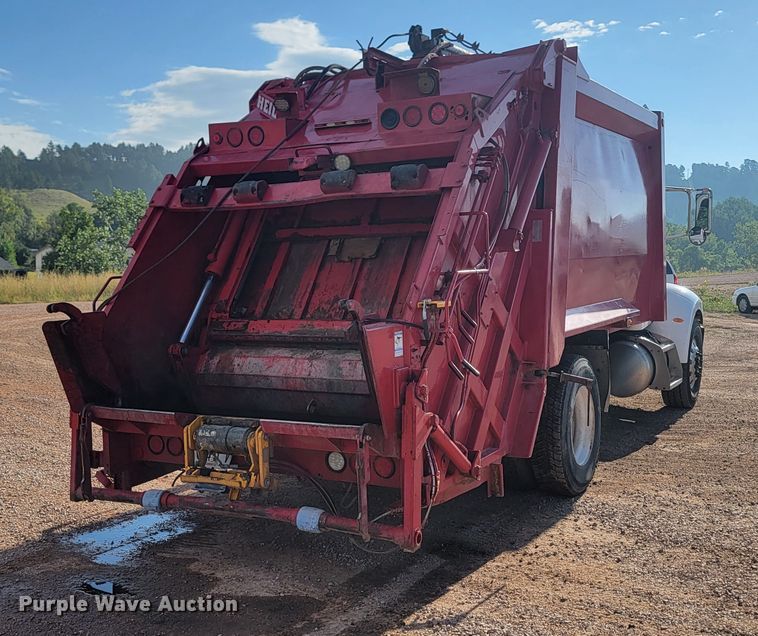 image for item KS9232 2013 Peterbilt PB337  refuse truck