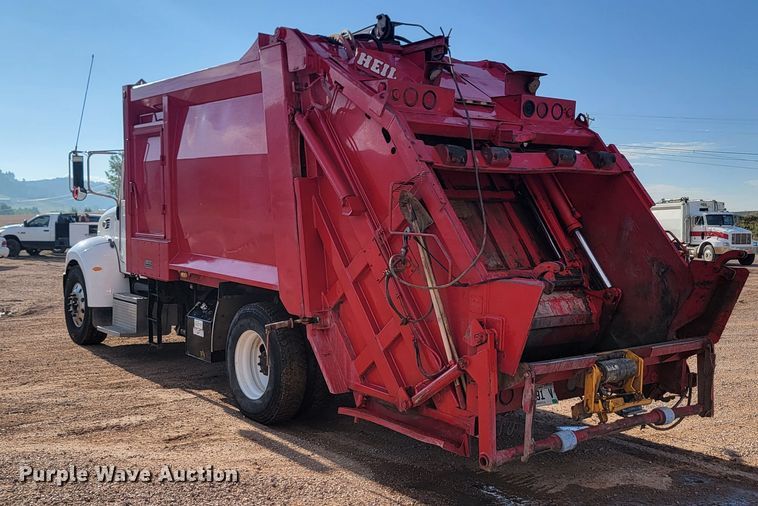 image for item KS9232 2013 Peterbilt PB337  refuse truck
