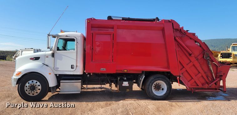 image for item KS9232 2013 Peterbilt PB337  refuse truck