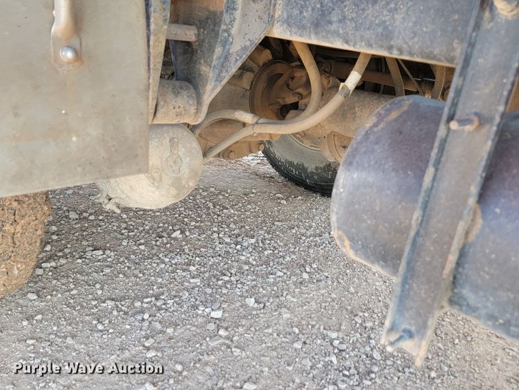 image for item KS9232 2013 Peterbilt PB337  refuse truck