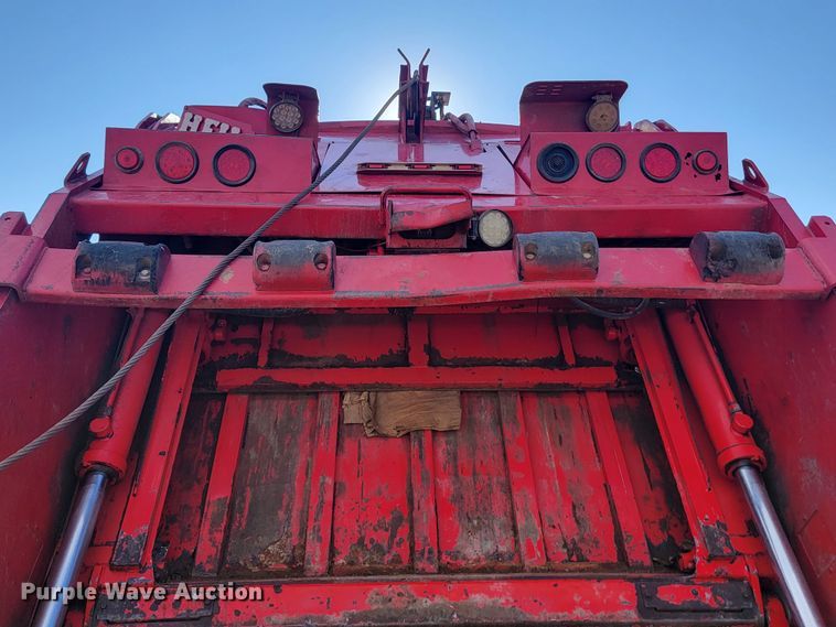 image for item KS9232 2013 Peterbilt PB337  refuse truck