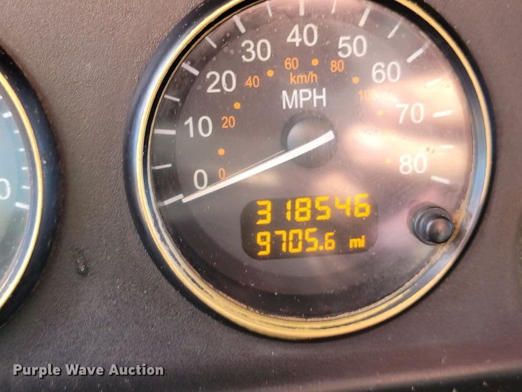 image for item KS9232 2013 Peterbilt PB337  refuse truck