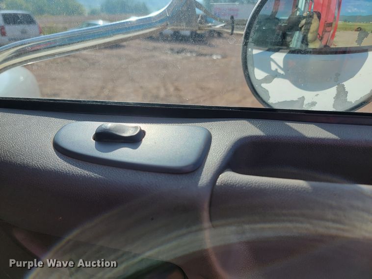 image for item KS9232 2013 Peterbilt PB337  refuse truck