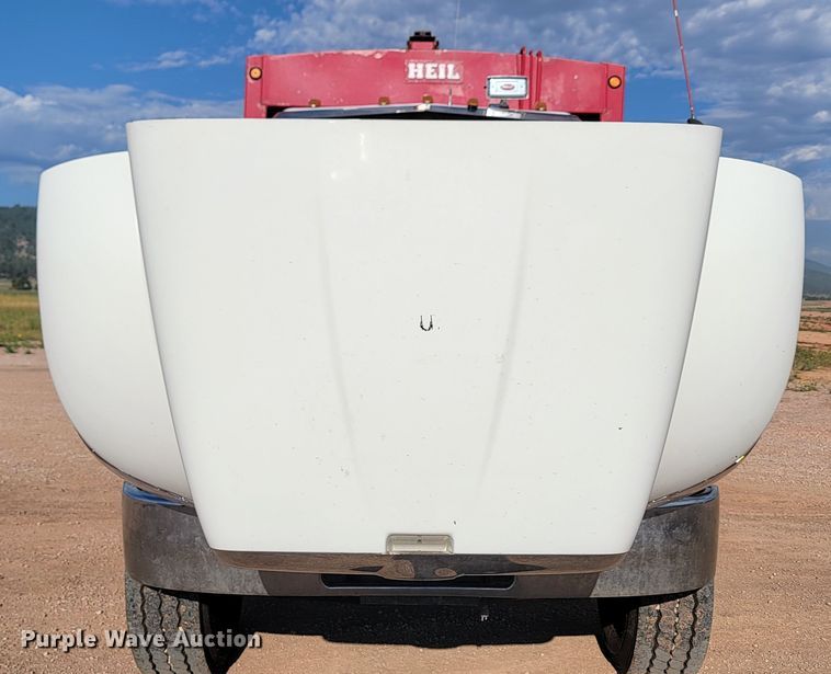 image for item KS9232 2013 Peterbilt PB337  refuse truck