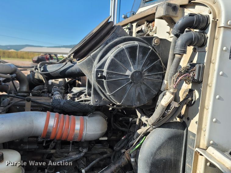 image for item KS9232 2013 Peterbilt PB337  refuse truck