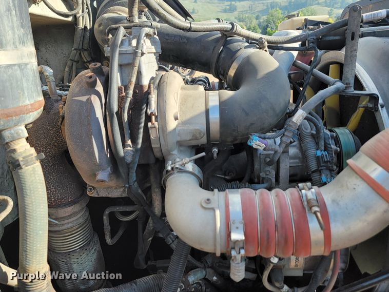 image for item KS9232 2013 Peterbilt PB337  refuse truck