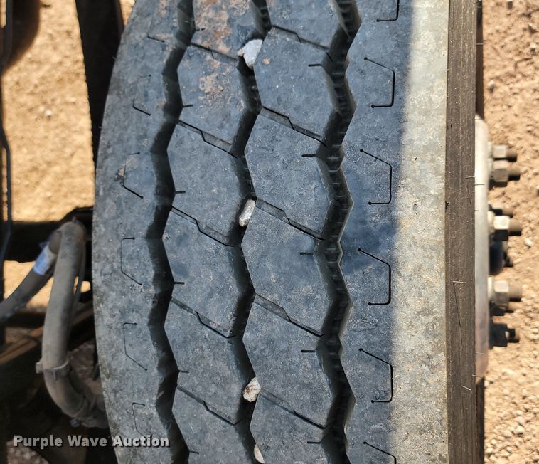 image for item KS9232 2013 Peterbilt PB337  refuse truck