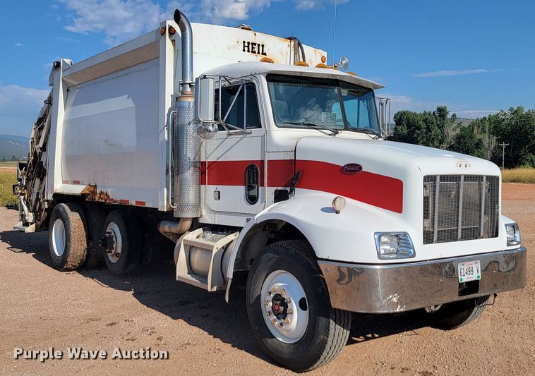 image for item KS9233 2004 Peterbilt 330  refuse truck