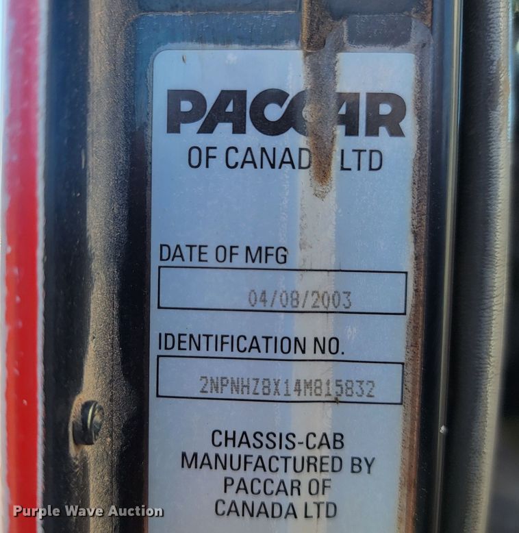 image for item KS9233 2004 Peterbilt 330  refuse truck