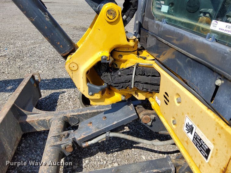 image for item KW9016 2013 John Deere 35D  mini excavator