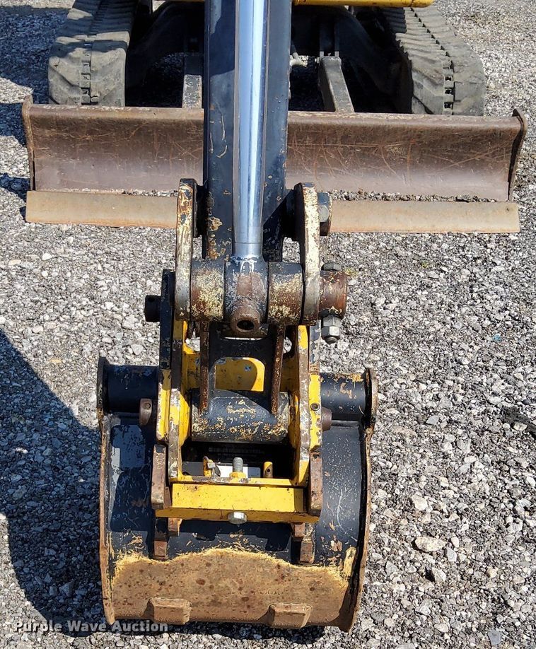 image for item KW9016 2013 John Deere 35D  mini excavator