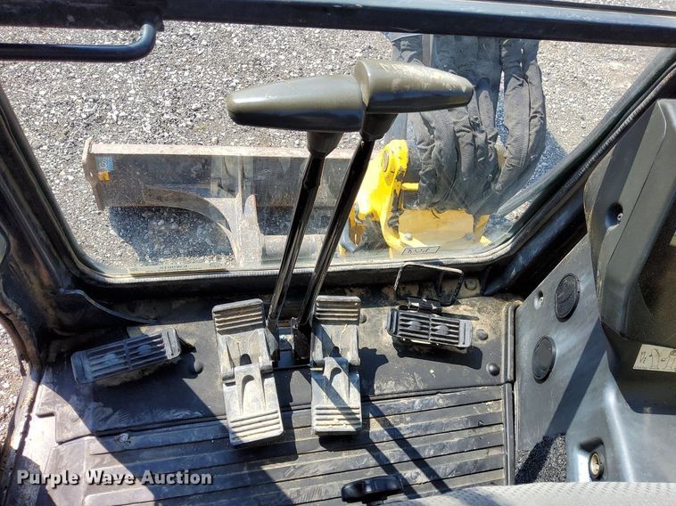 image for item KW9016 2013 John Deere 35D  mini excavator