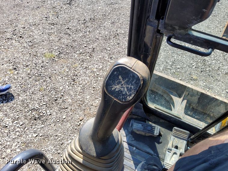 image for item KW9016 2013 John Deere 35D  mini excavator