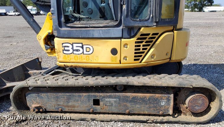 image for item KW9016 2013 John Deere 35D  mini excavator