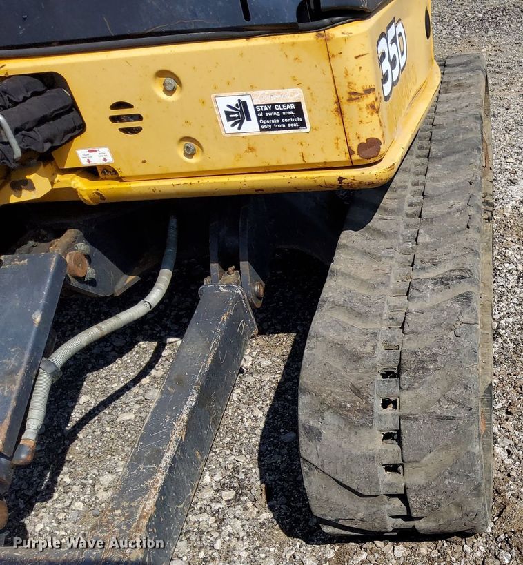 image for item KW9016 2013 John Deere 35D  mini excavator
