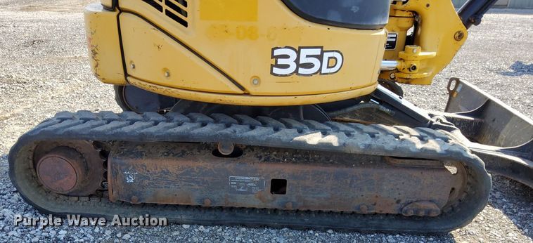 image for item KW9016 2013 John Deere 35D  mini excavator
