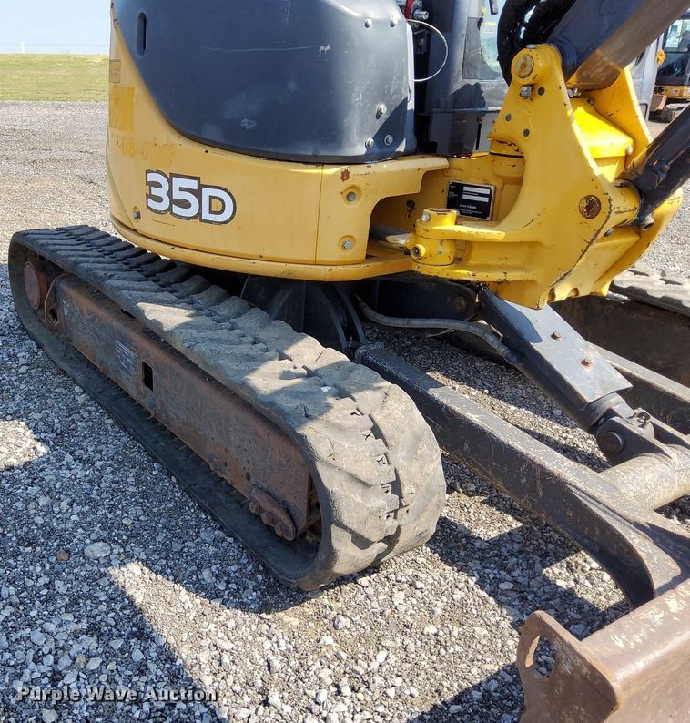 image for item KW9016 2013 John Deere 35D  mini excavator