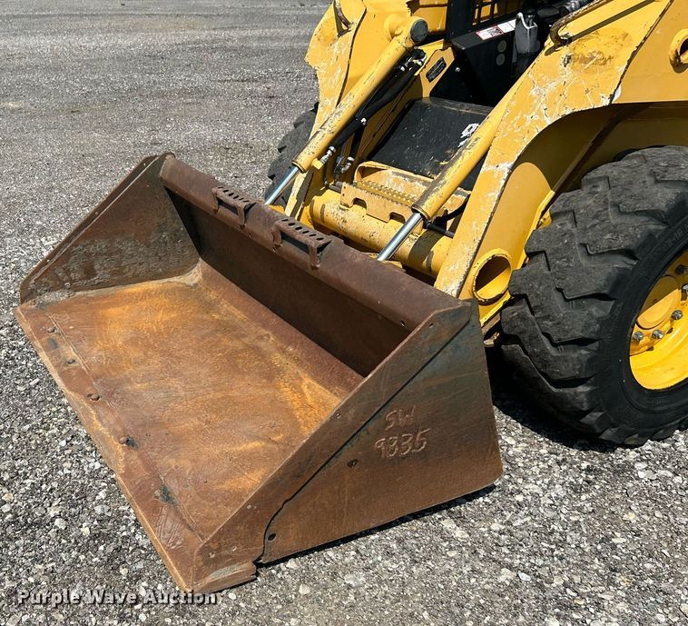 image for item KW9018 2008 John Deere 317  skid steer loader