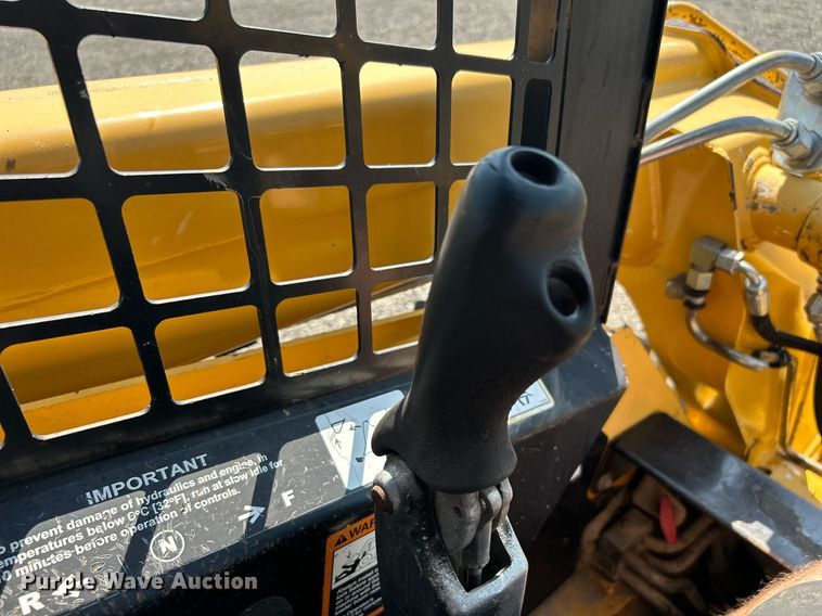 image for item KW9018 2008 John Deere 317  skid steer loader