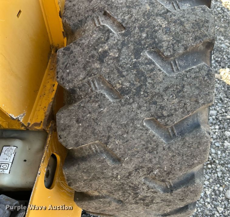 image for item KW9018 2008 John Deere 317  skid steer loader