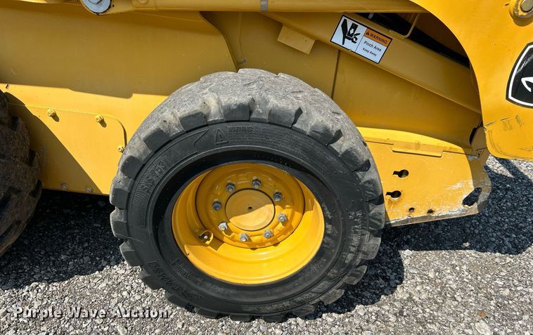 image for item KW9018 2008 John Deere 317  skid steer loader