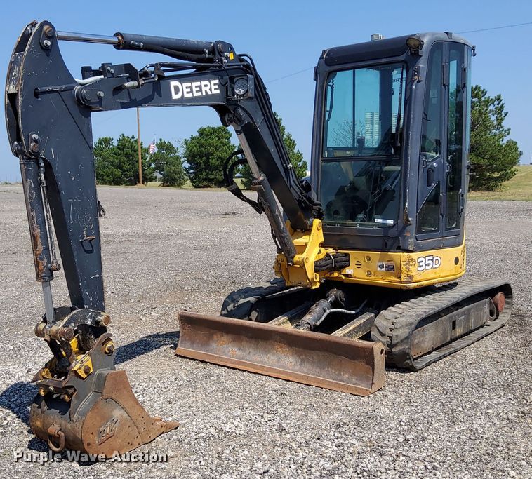 image for item KW9019 2014 John Deere 35D  mini excavator