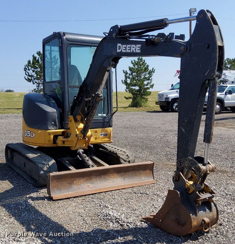 image for item KW9019 2014 John Deere 35D  mini excavator