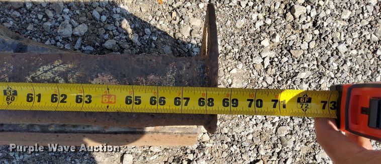 image for item KW9019 2014 John Deere 35D  mini excavator