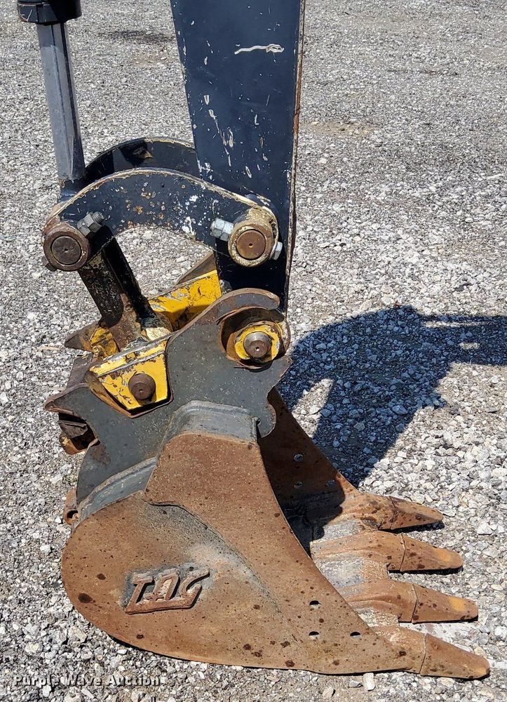 image for item KW9019 2014 John Deere 35D  mini excavator