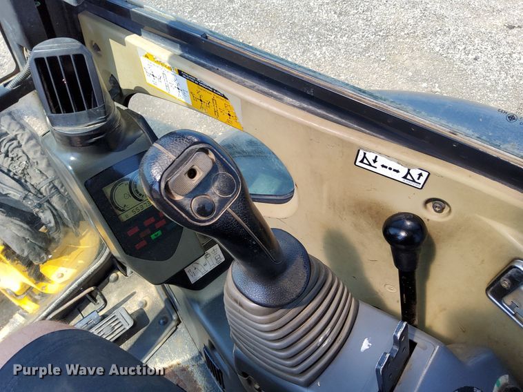 image for item KW9019 2014 John Deere 35D  mini excavator