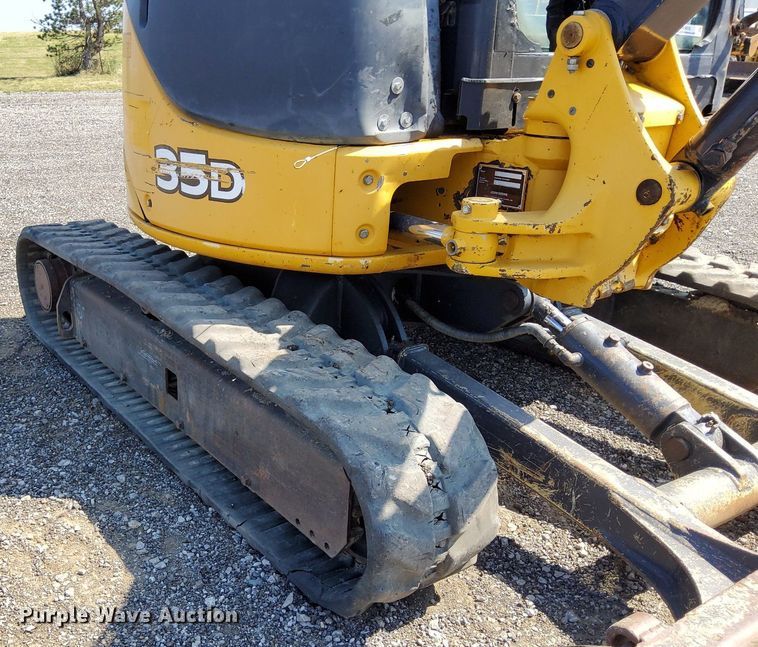 image for item KW9019 2014 John Deere 35D  mini excavator