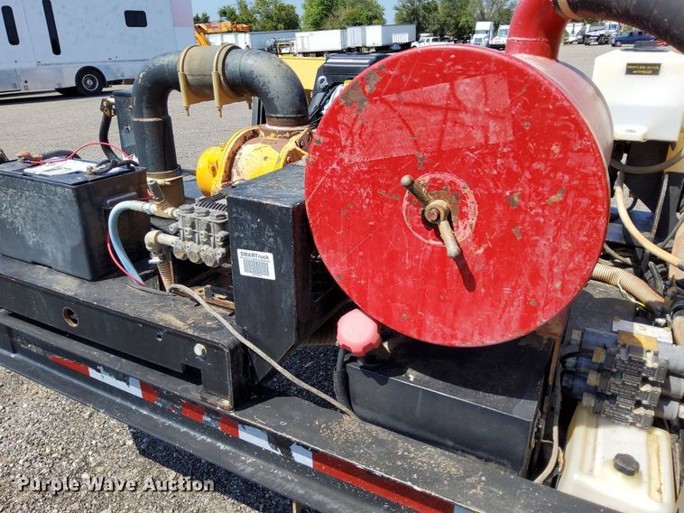 image for item KW9020 2016 Vac-Tron CV573GT  vacuum excavator