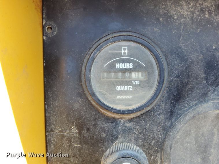 image for item KW9020 2016 Vac-Tron CV573GT  vacuum excavator