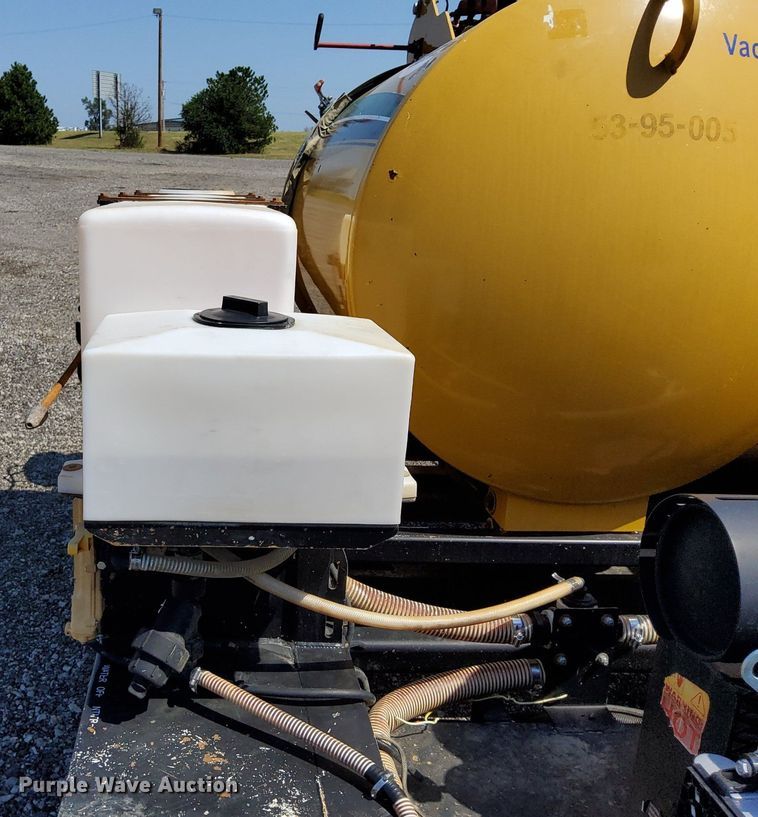 image for item KW9020 2016 Vac-Tron CV573GT  vacuum excavator