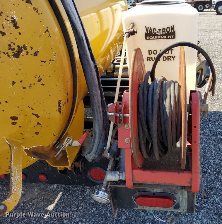 image for item KW9020 2016 Vac-Tron CV573GT  vacuum excavator