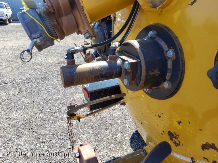 image for item KW9020 2016 Vac-Tron CV573GT  vacuum excavator