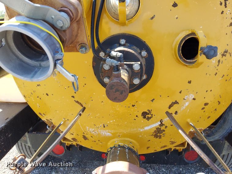 image for item KW9020 2016 Vac-Tron CV573GT  vacuum excavator