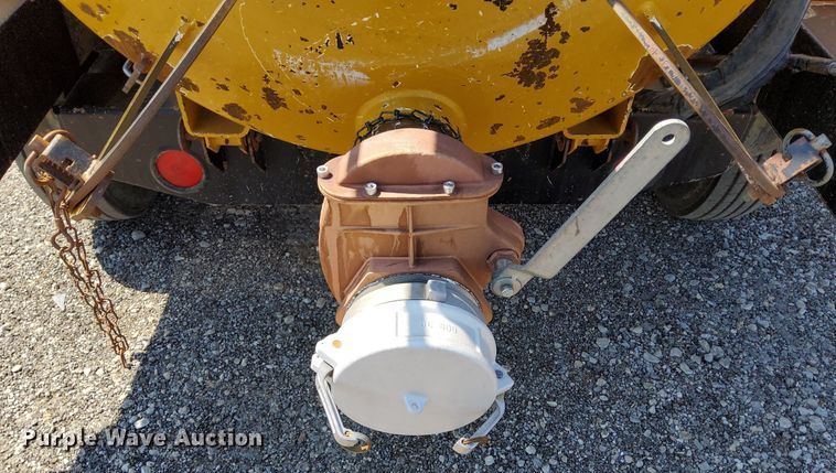 image for item KW9020 2016 Vac-Tron CV573GT  vacuum excavator