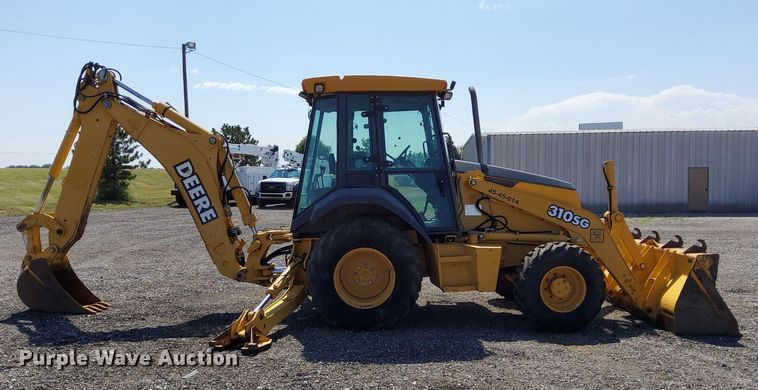 image for item KW9023 2004 John Deere 310SG  backhoe